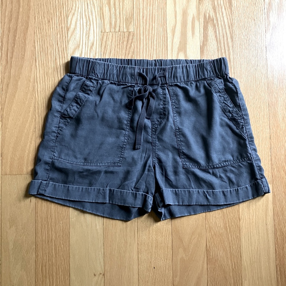 Cloth & Stone shorts size XS